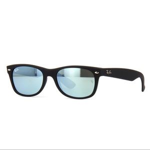 Ray-Ban Wayfarer Black Frame Blue Flash Lens 52mm